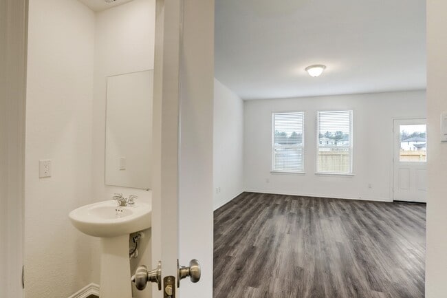 Building Photo - 16754 Rover Ln