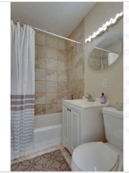 Building Photo - 1223 Orren St NE