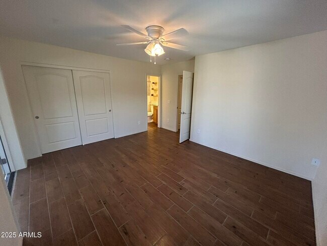 Building Photo - 14017 N 38th Dr
