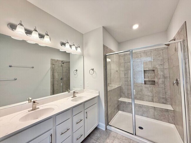 Building Photo - 414 Shale Creek Dr