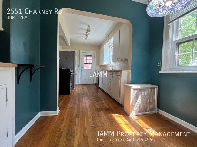 Building Photo - 2551 Charney Rd