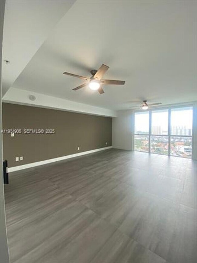 Building Photo - 400 Sunny Isles Blvd