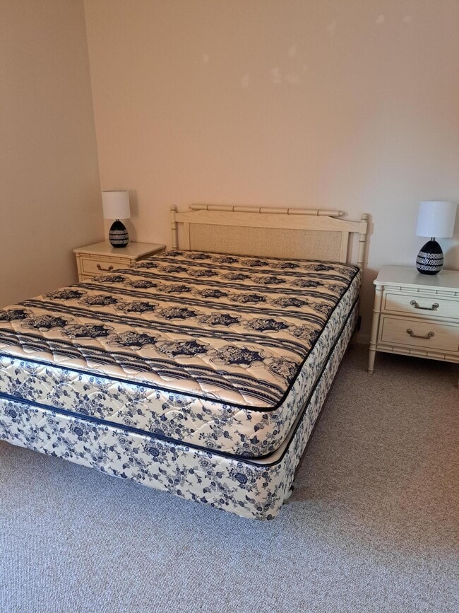 Building Photo - 6531 SE Federal Hwy