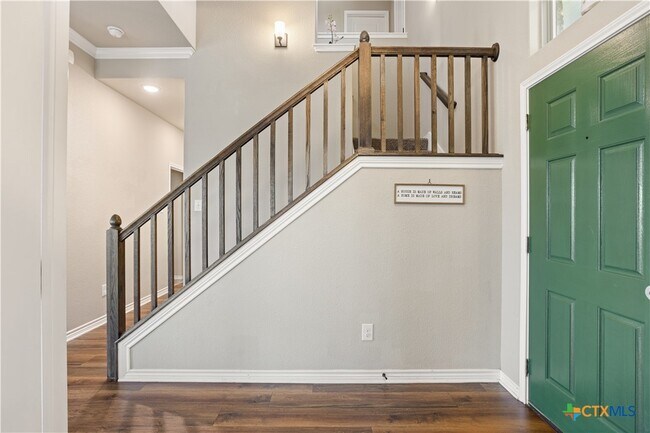 Building Photo - 1326 Carnaby Dr