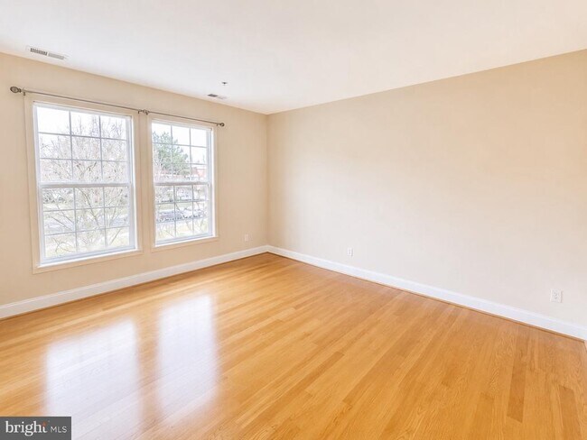 Building Photo - 5910 Great Star Dr