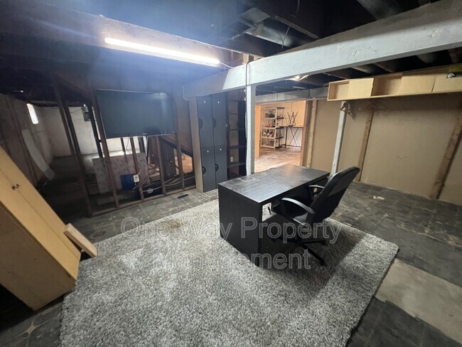 Building Photo - 205 16th Ave Ct