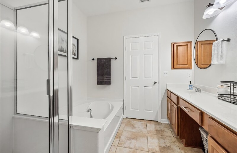 Building Photo - 2606 Las Brisas St