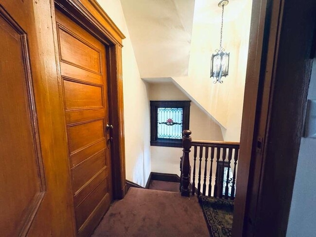 Building Photo - 134 Kensington Ave