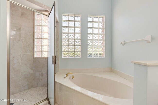 Building Photo - 429 Sea Spray Ln