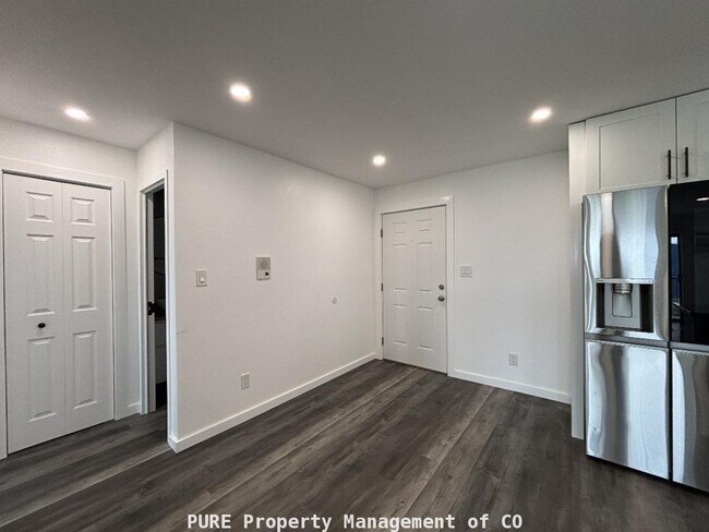 Building Photo - Updated 1 bedroom/1 bath condo!!