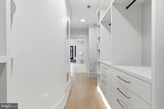 Building Photo - 1816 Belmont Rd NW