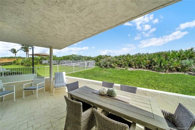 Building Photo - 10680 S Ocean Dr