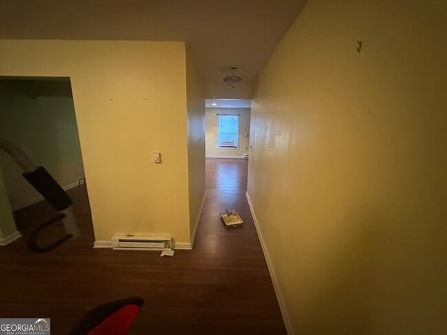 Building Photo - 61 Longwood Ct