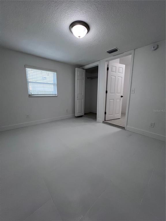 Building Photo - 118 W Sligh Ave
