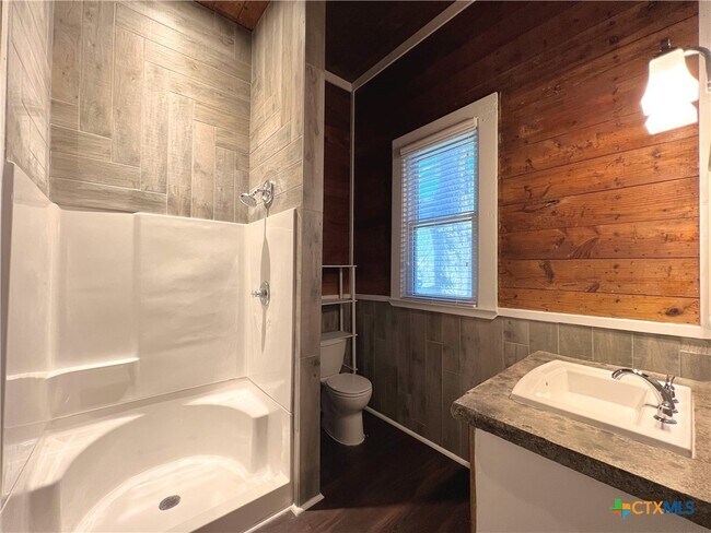 Building Photo - 111 N 5th St