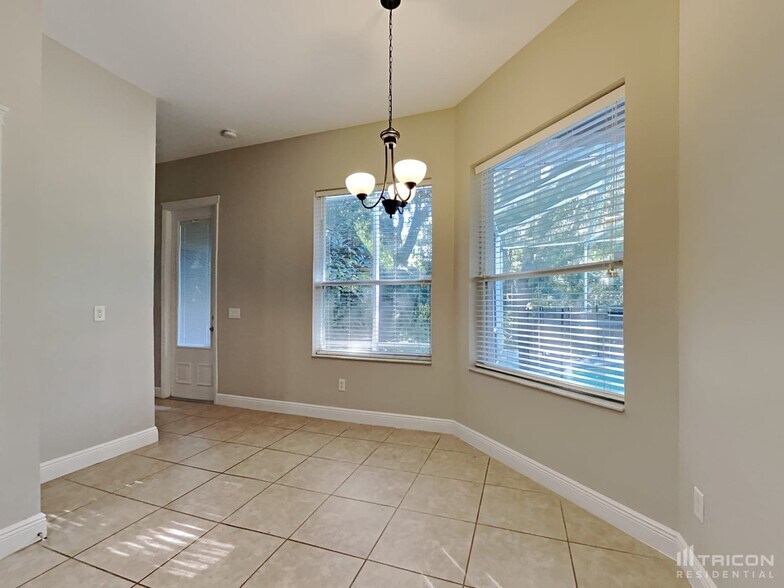 Building Photo - 4534 Highland Creek Dr
