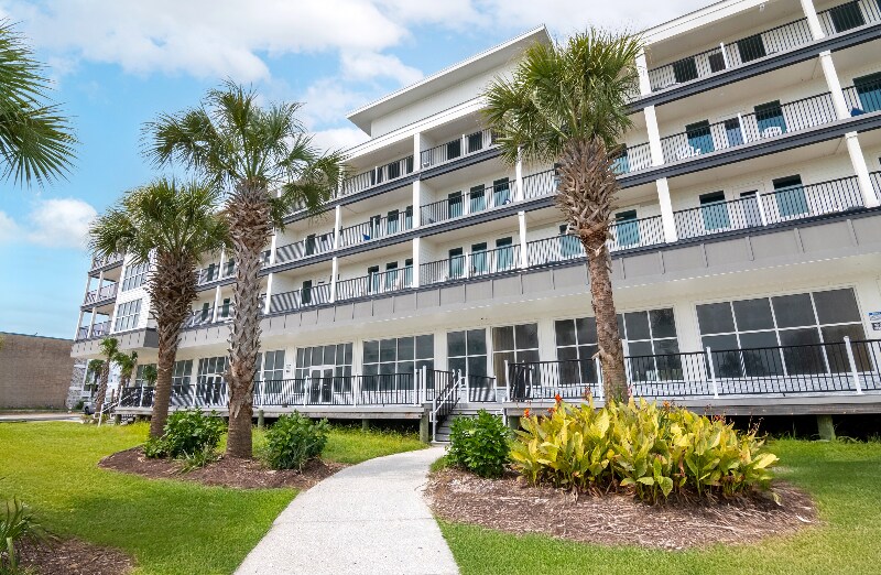 Building Photo - 700 N Ocean Blvd