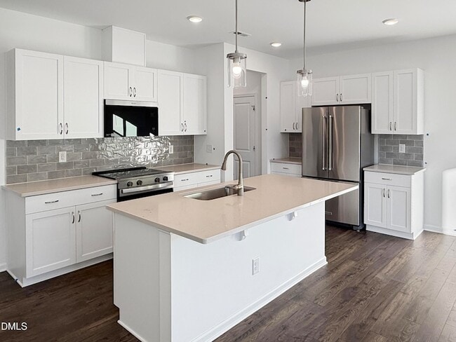 Building Photo - 135 Siebold St