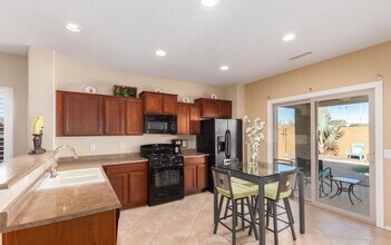 Building Photo - MOVE IN SPECIAL! Sharp Updated 2 Bed/2 Bath Home iw/Private Pool