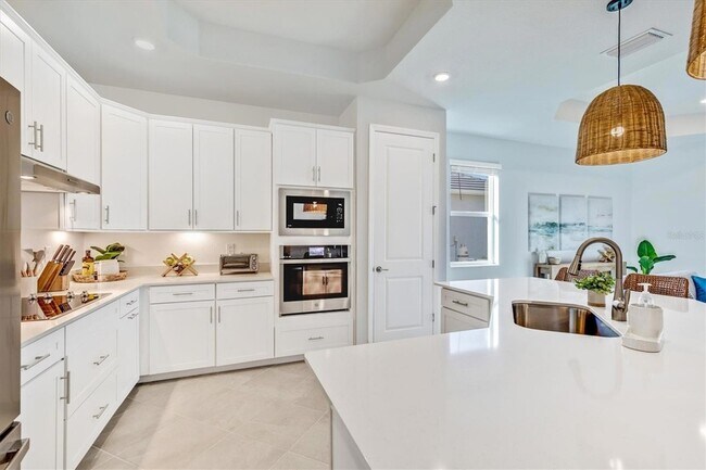 Building Photo - 17617 Santorini Ct