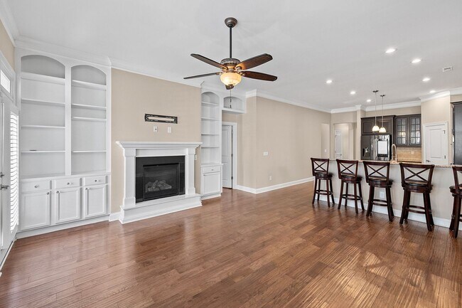 Building Photo - 4 Bedroom Home with Finished Flex Space Ab...