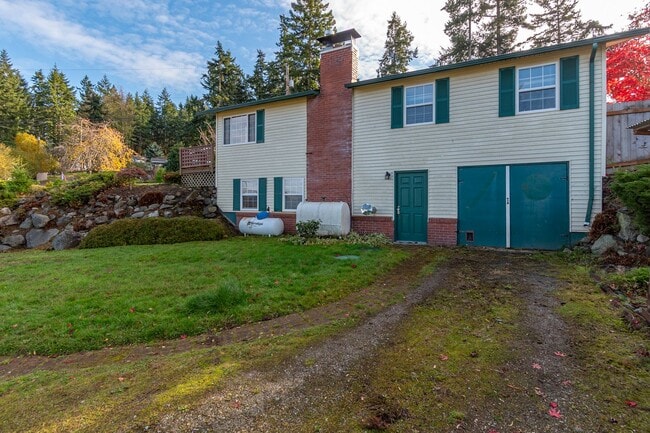 Building Photo - Charming 3 bedroom home near NAS Whidbey
