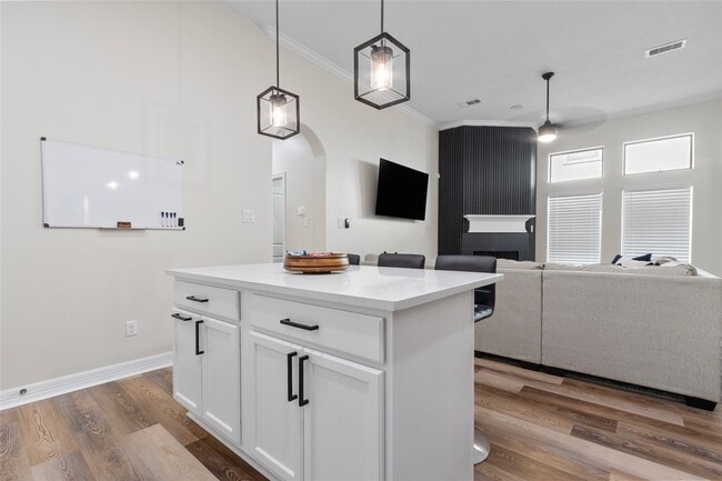 Building Photo - 711 Audra Ln