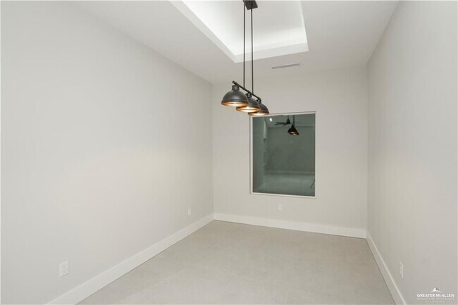 Building Photo - 16 Garman St