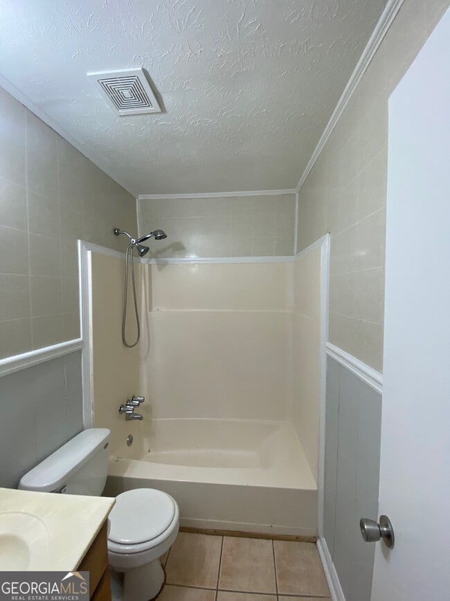 Building Photo - 56 Sunrise Cir