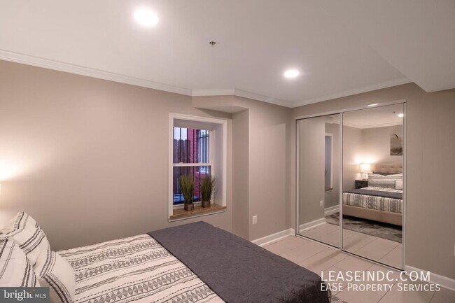 Building Photo - 1441 Clifton St NW