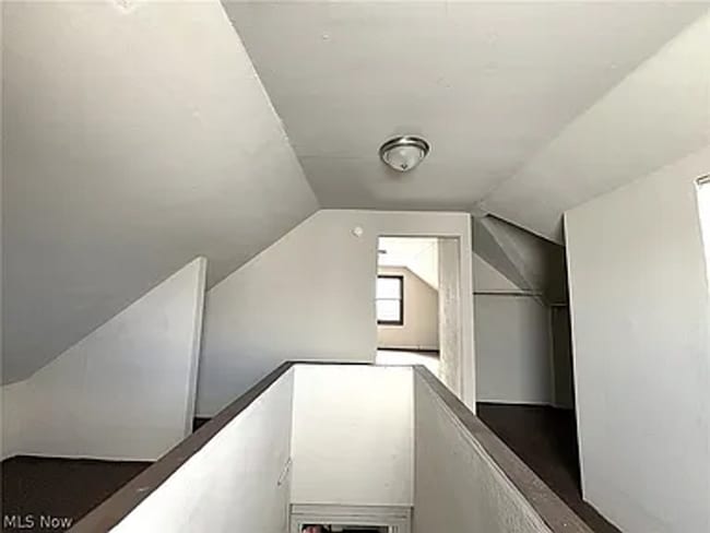 Building Photo - 3-Bedroom Colonial in Cleveland