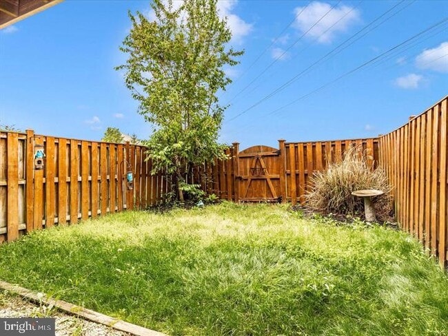 Building Photo - 6338 Towncrest Ct