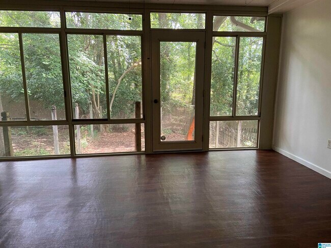 Building Photo - 205 Old Rocky Ridge Ln