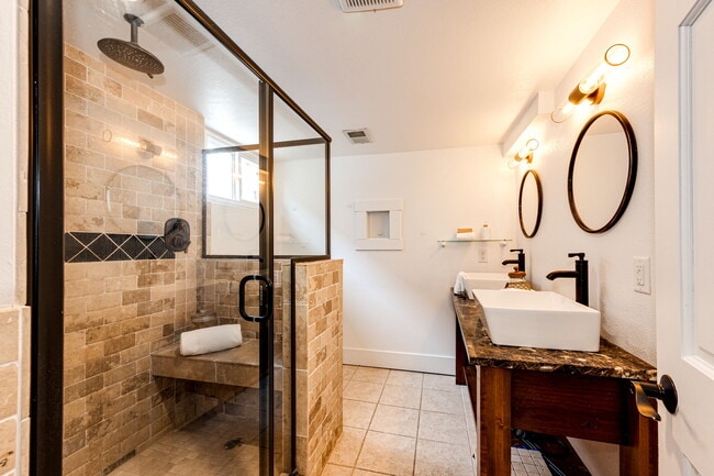 Building Photo - 3784 Quitman St