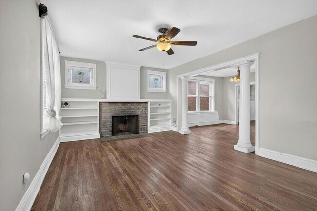 Building Photo - 5249 Sutherland Ave