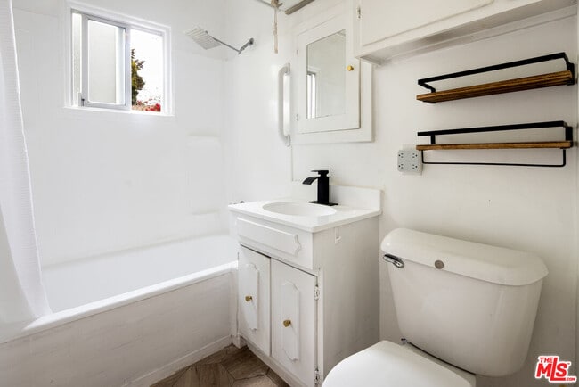 Building Photo - 1708 Glyndon Ave