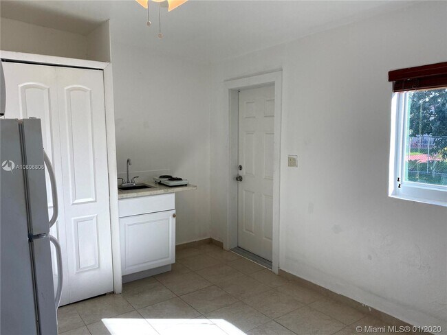Building Photo - 11870 SW 183rd St