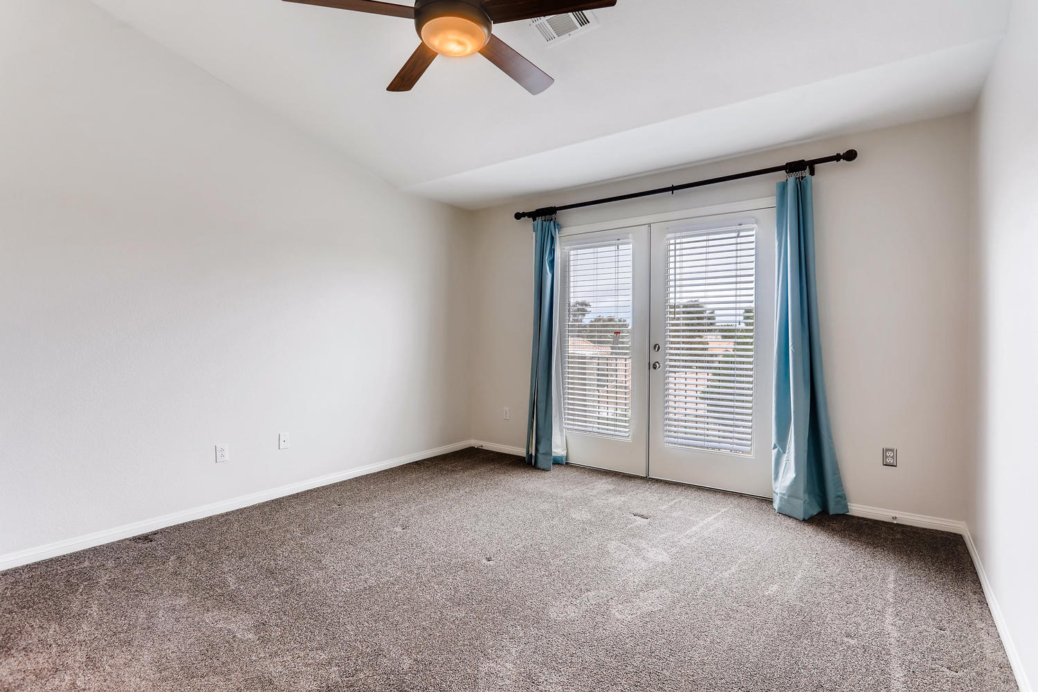 Building Photo - 2750 Fountain Ridge Ln