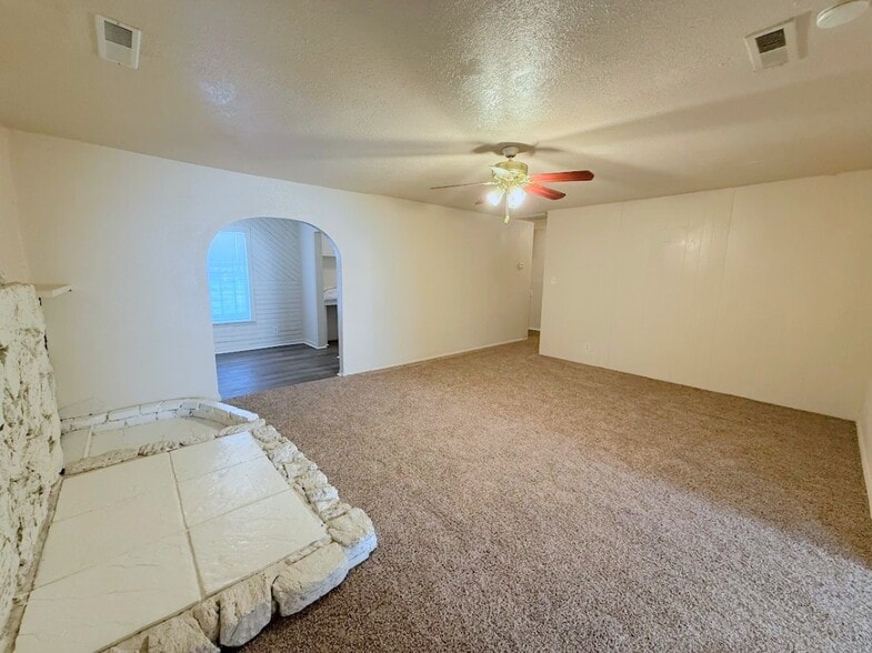 Building Photo - 2559 Ballantyne Dr