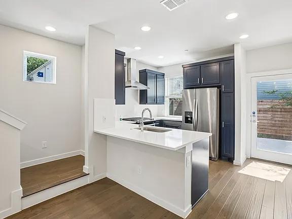 Building Photo - MOVE IN READY