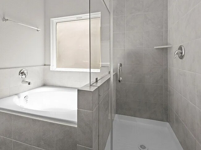 Building Photo - 13851 Green Heron Way