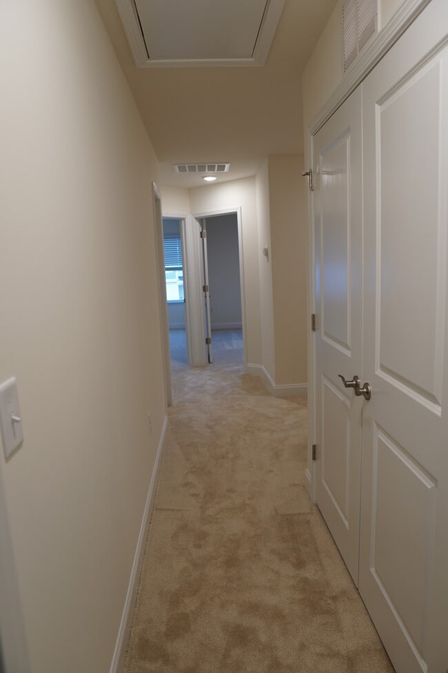 Building Photo - 60 Honeydew Wy