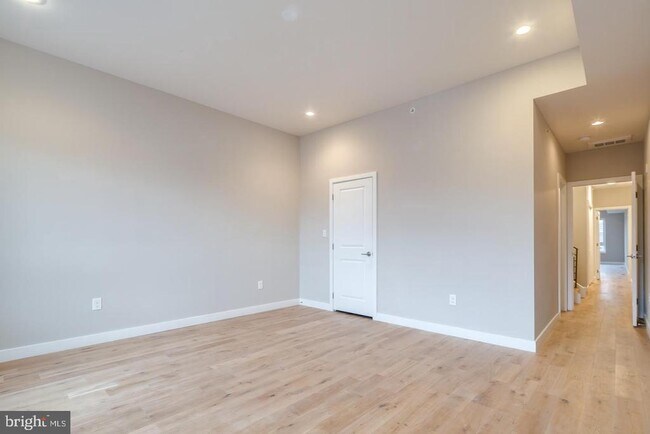 Building Photo - 1636 Ridge Ave