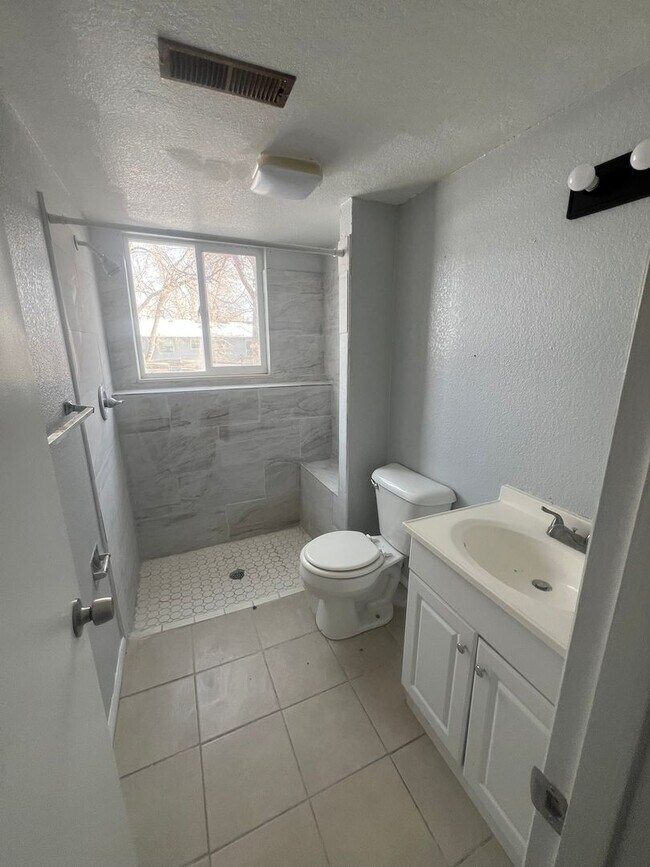 Building Photo - Four Bedroom Home in Cimarron Hills