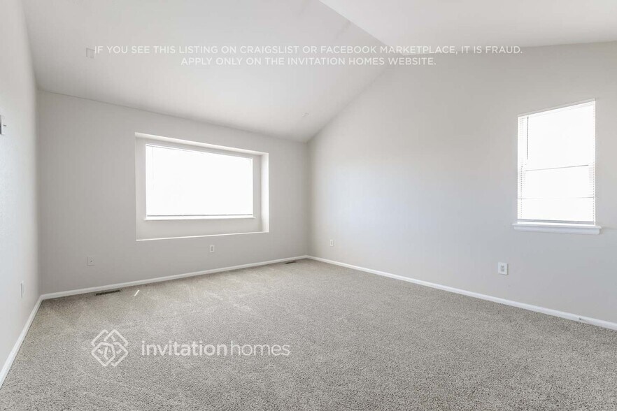 Building Photo - 9500 E 112th Dr