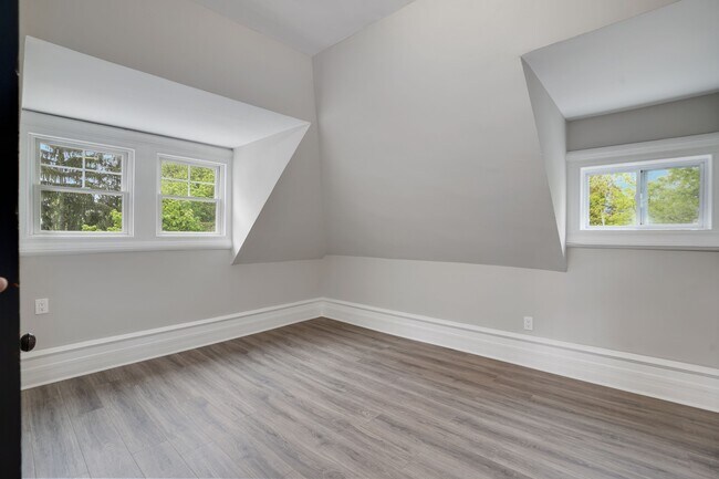 Building Photo - 1 Franklin Pl