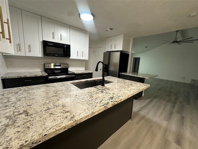 Building Photo - 5726 Yorkgate Dr