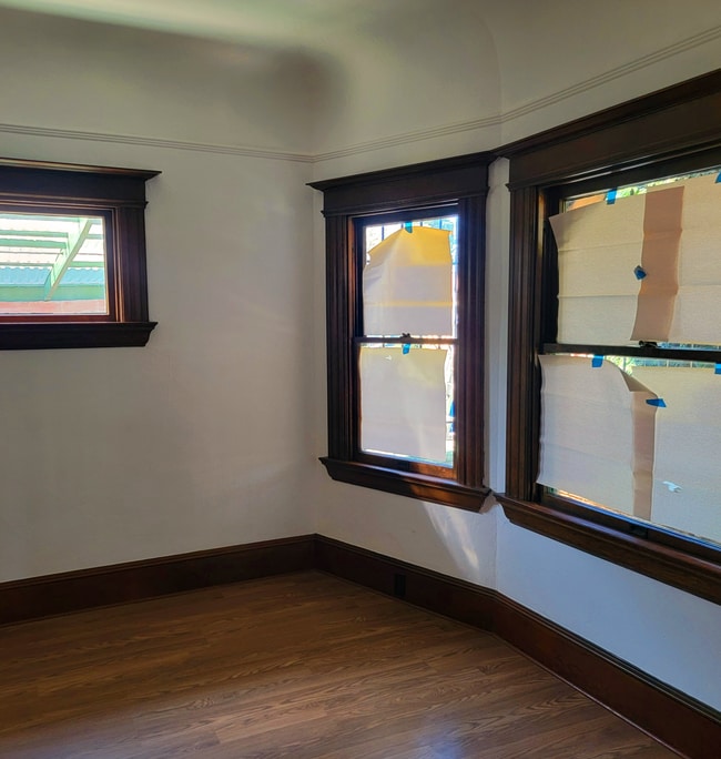 Building Photo - 2747 McGee Ave