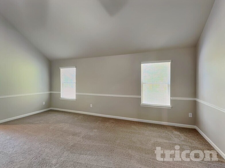 Building Photo - 68 Shenandoah Dr