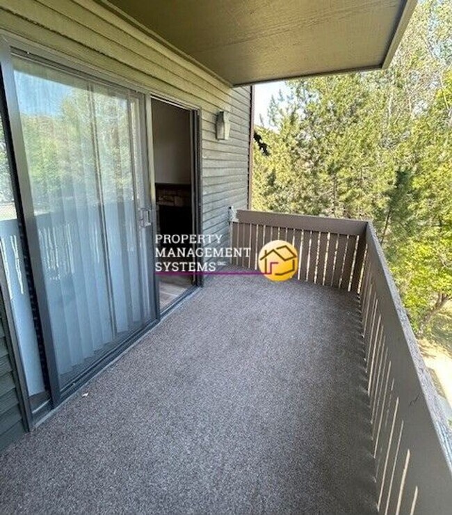 Building Photo - 69352200#5J